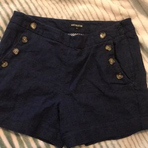 High wasted denim blue linen shorts